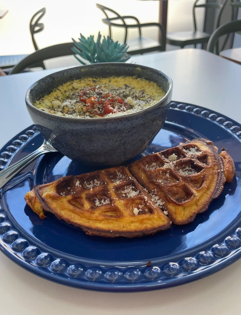 Bowl fitness com proteína e vegetais