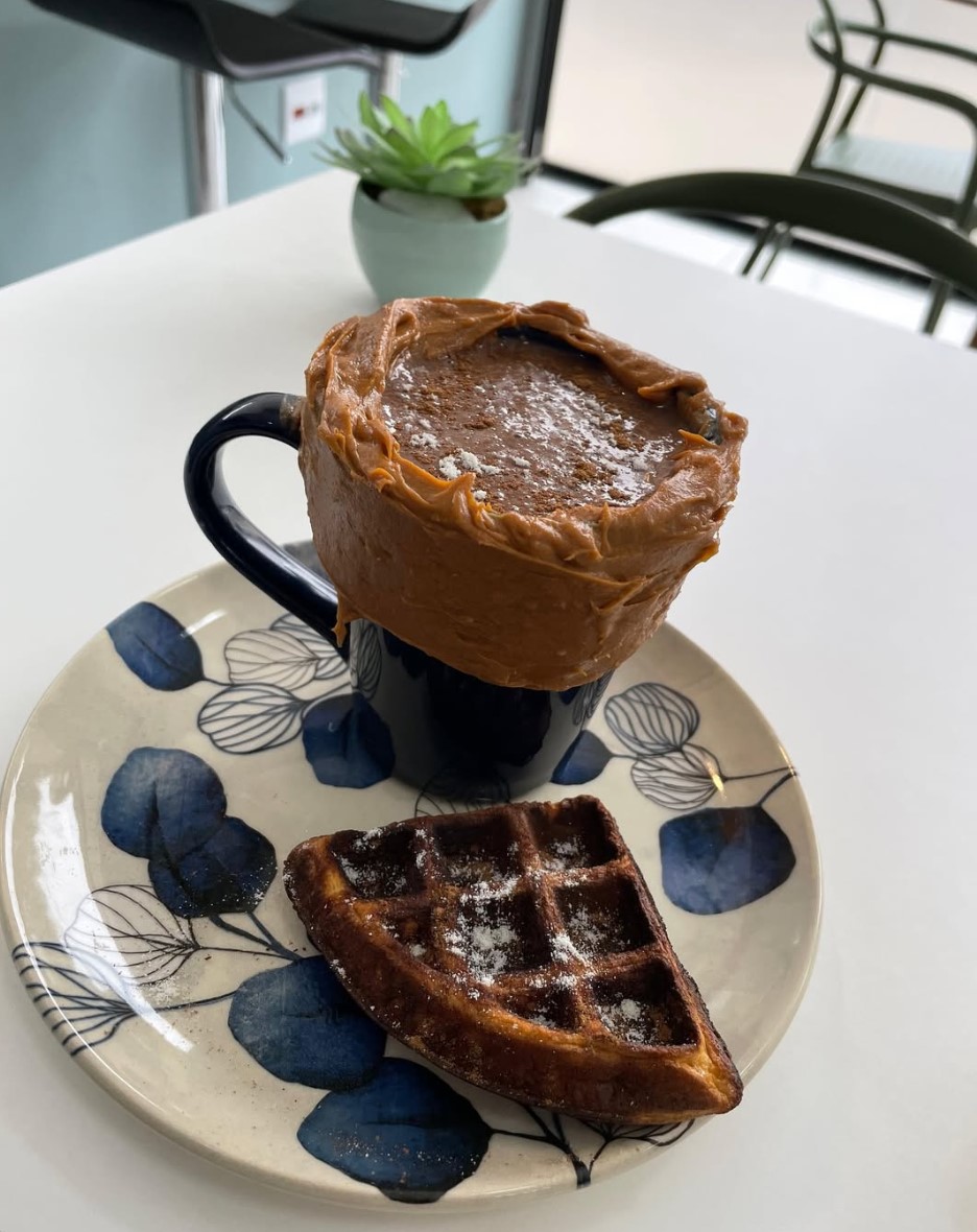 Doce funcional servido na loja